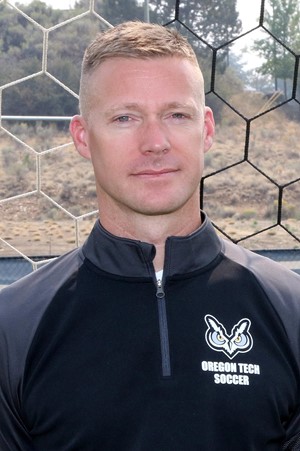 Associate Head Coach Tom Eichelkraut